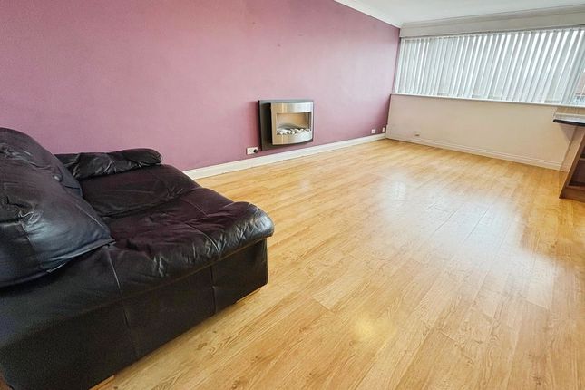 42, Boston Court, Newcastle Upon Tyne photo 2