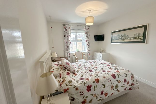 Flat for sale in Station Close, Potters Bar