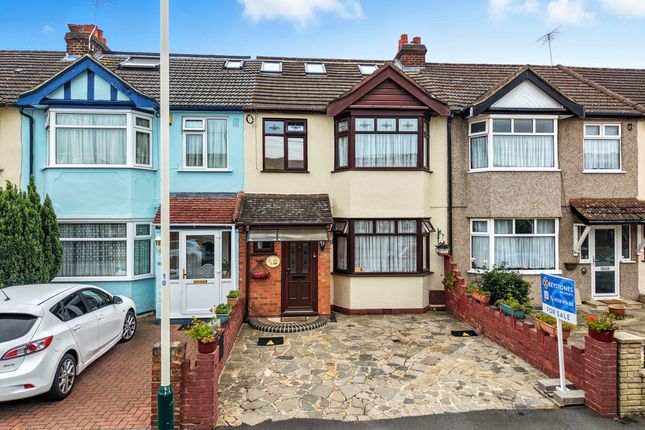 88, Crowlands Avenue, Romford photo 2