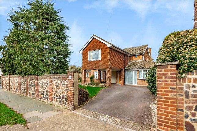 Thumbnail Detached house for sale in Parkland Avenue, Upminster
