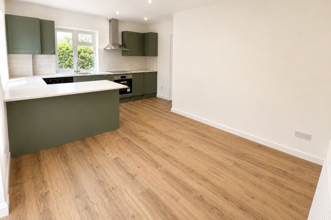 Flat 2, 69, Headley Road, Hampshire photo 3