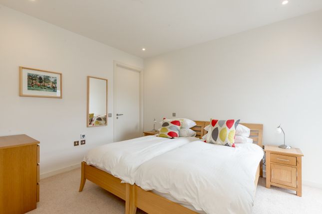 Flat for sale in Flat 20, 18 Simpson Loan, Edinburgh