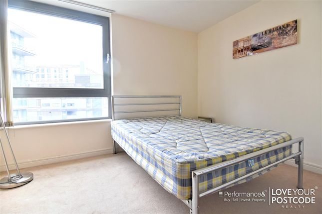 Flat for sale in Centenary Plaza, Holliday Street, Birmingham City Centre