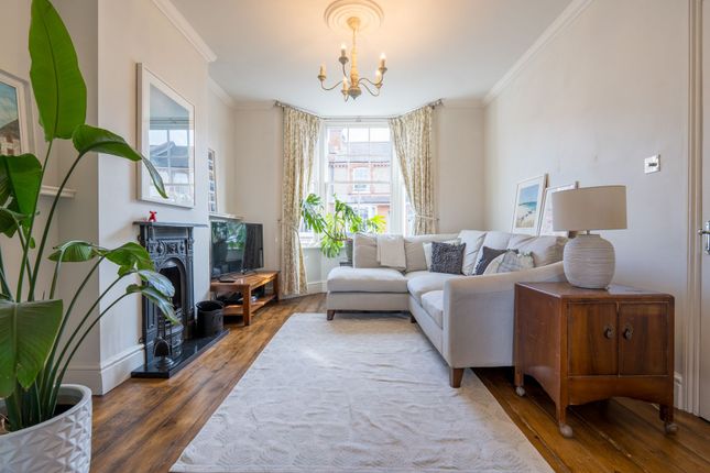 20 Manor Road, Leamington Spa photo 2
