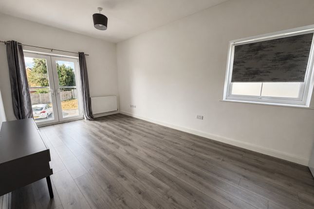 97B  Flat 3, Rochford Road, Southend-On-Sea photo 3