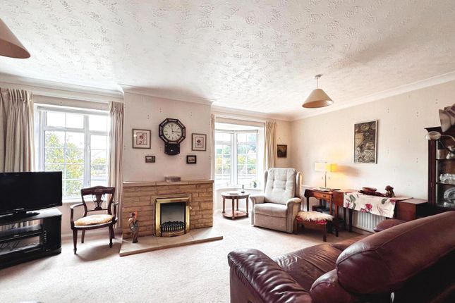 22, Bloxham Road, Worcestershire photo 2
