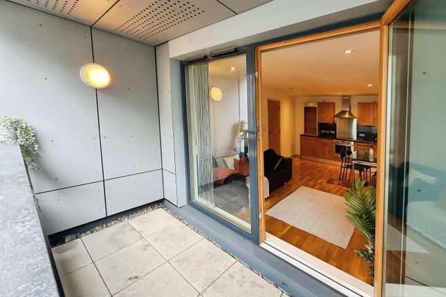 118, The Gateway West, Leeds photo 2