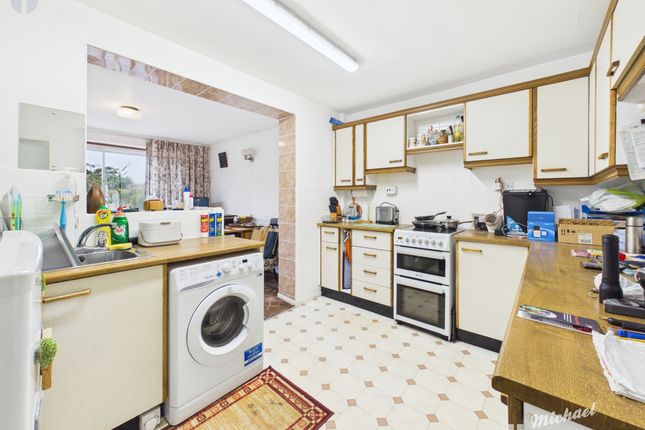 64 Finmere Crescent, Aylesbury photo 4