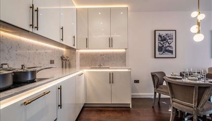Flat to rent in Thornes House, London