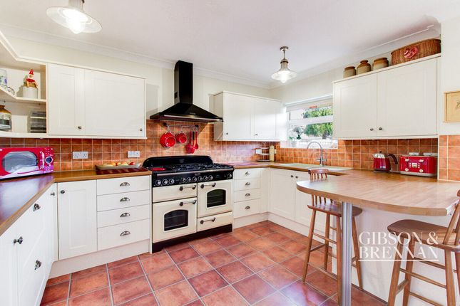 Terraced house for sale in Rectory Road, Grays