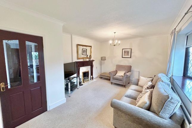 354, Westleigh Lane, Leigh photo 3