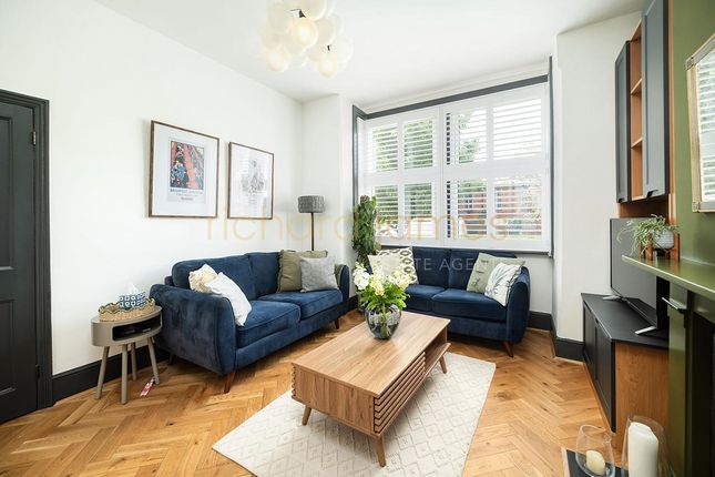 87, Daws Lane, London photo 2