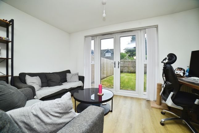 21, Cedar Drive, Beverley photo 4