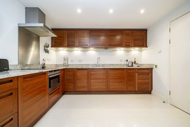 Flat 25, Greycoat House, 27, Greycoat Street, London photo 4