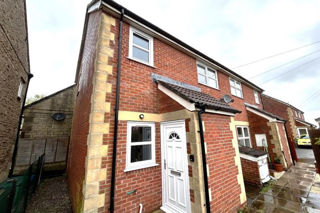 Thumbnail Terraced house to rent in London Road, Chippenham