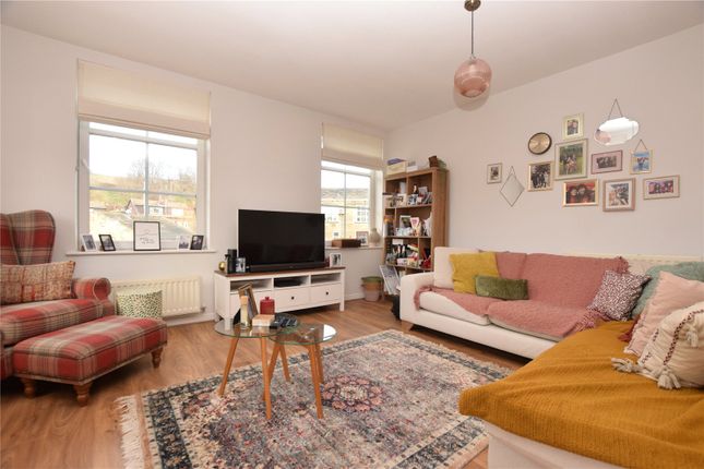 7, Jesmond Square, Pudsey photo 2