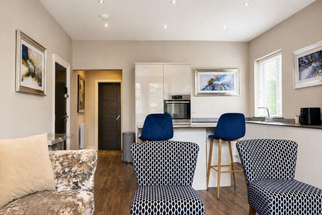 Flat 4, 23, Waterlool Road, Southport photo 4