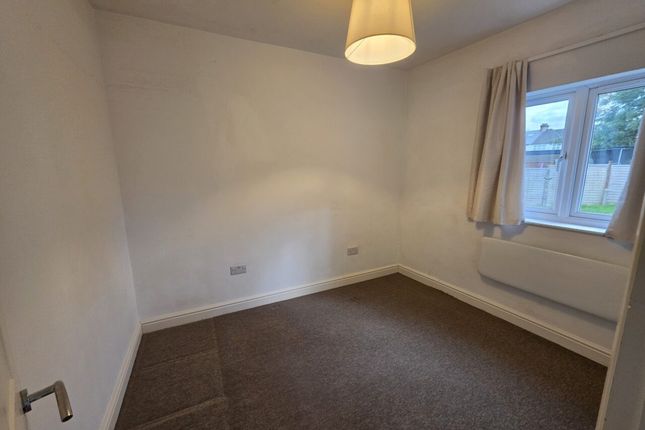 Upper Elmers End Road, Beckenham photo 4