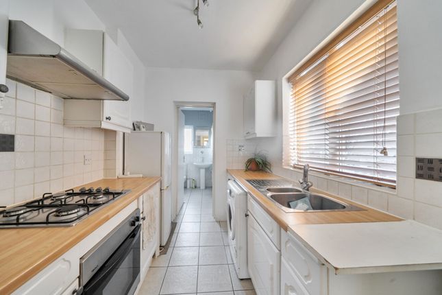1152b High Road, London photo 2