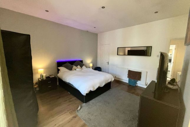 7 Orange Street, Accrington photo 3
