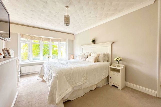 5 Briar Close, Billericay photo 4