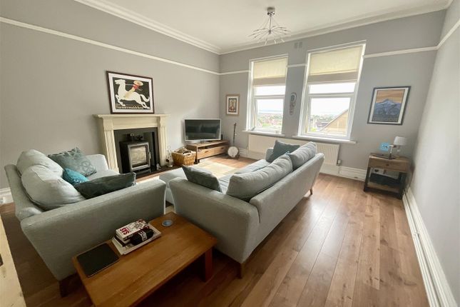 Flat 3, Penmount, 41 Old Road, Llanelli photo 2