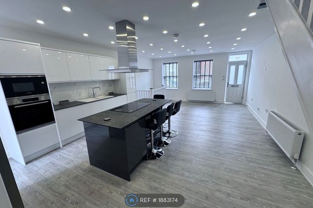 Thumbnail Detached house to rent in Nascot Place, Watford