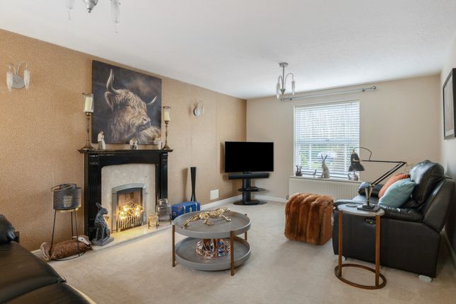 8, Adwalton Close, Newark photo 3