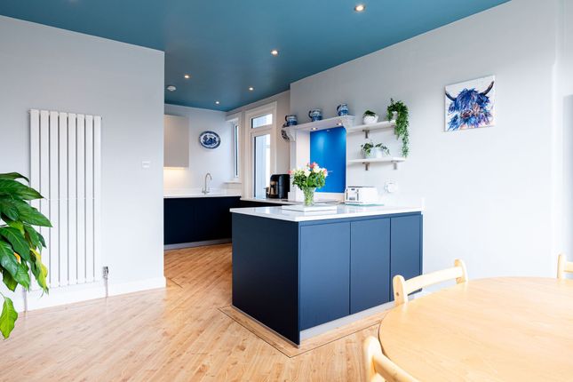 56 Baberton Crescent, Juniper Green photo 2