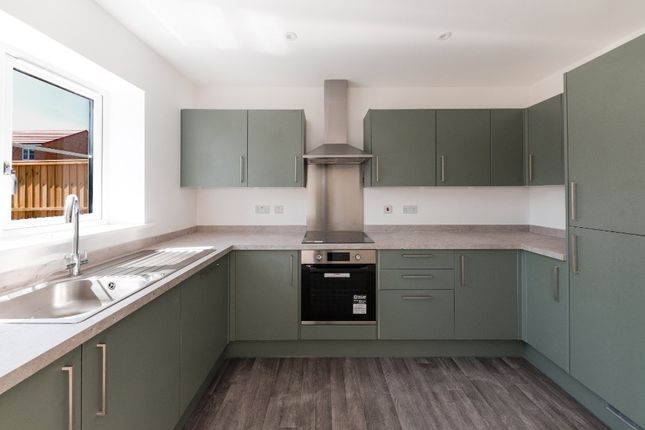7, Taddington Mews, Harworth photo 2