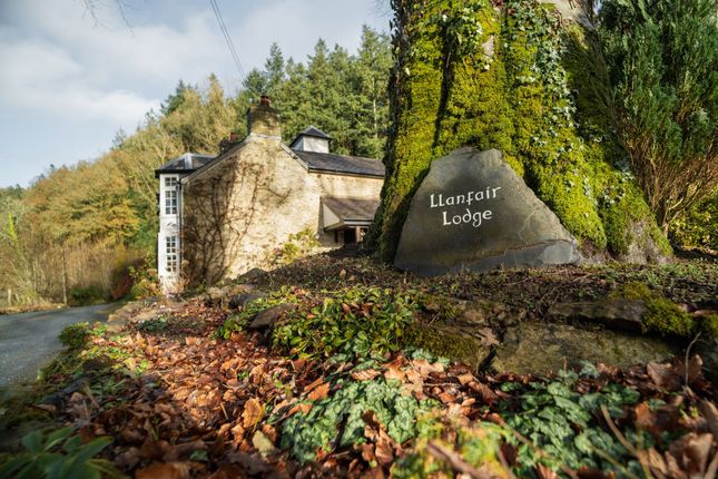 Llanfair Lodge Llanfair Road, Llandysul photo 3