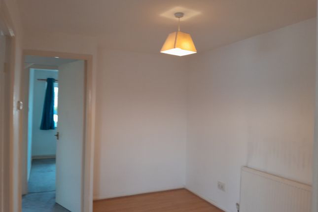 Flat to rent in Thicket Drive, Maltby, Rotherham