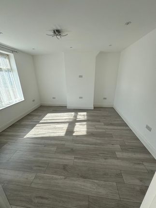 11 Eliot Road, Eliot Road, Dagenham photo 4