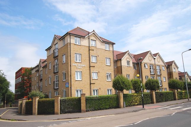 1 bed property to rent in King Georges Close, Rayleigh SS6