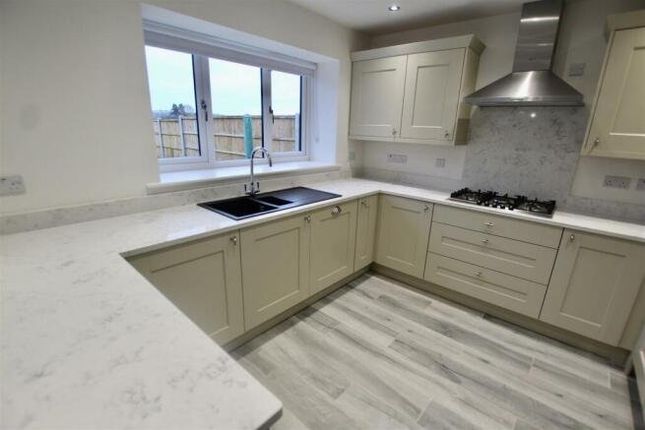 4, Richardson Gardens, Nottingham photo 4