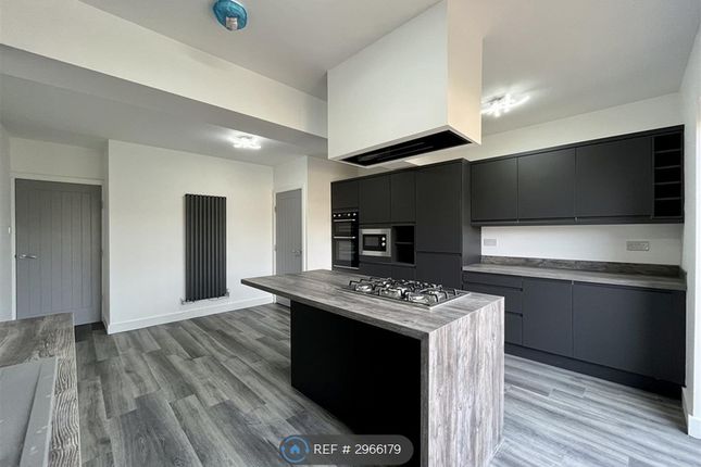 Trenchard Drive, Manchester photo 3