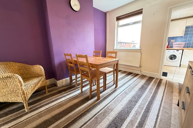 34, Oxford Street, RUGBY photo 4