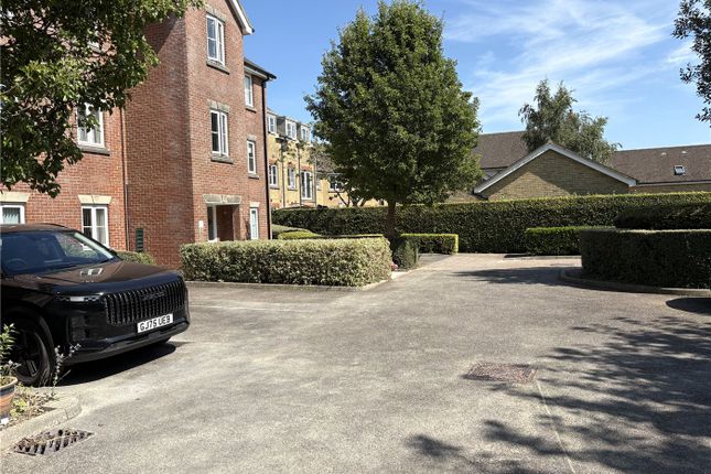 10, Whyte Close, Dover photo 2