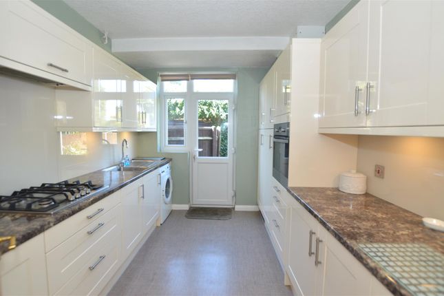 98, Ryecroft Avenue, Whitton photo 2