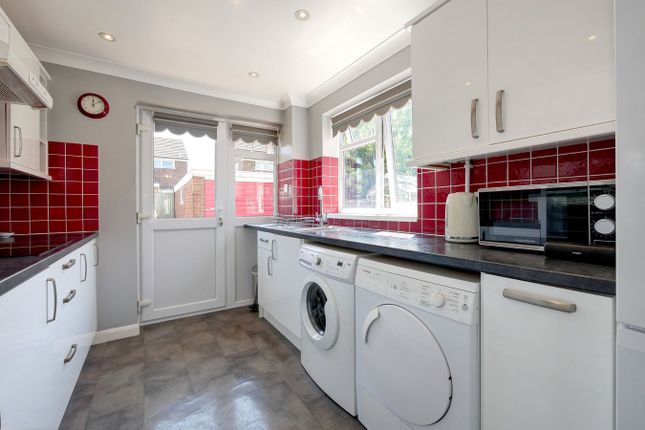 15, Anglesey Avenue, Hailsham photo 2