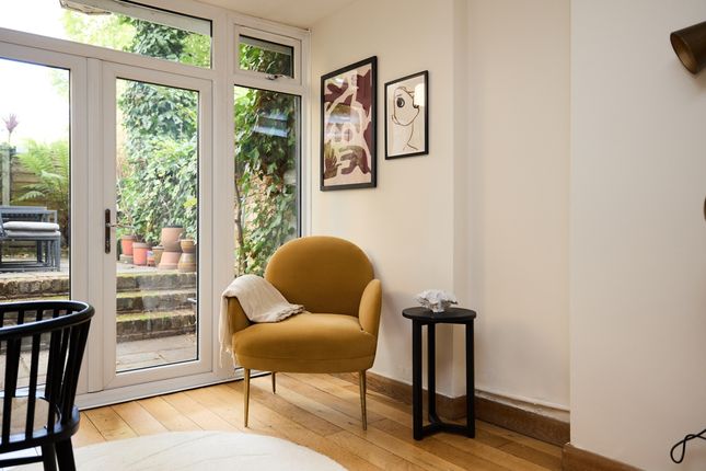 Garden Flat, 160, Holland road, London photo 4