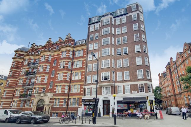 Flat for sale in Melcombe Place, London