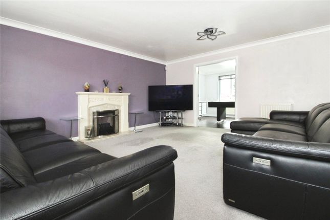 6, Wheatland Grove, Walsall photo 2