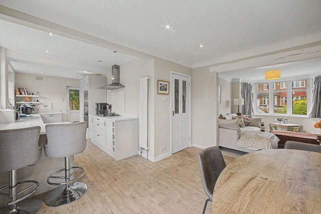 14 Tewkesbury Avenue, Altrincham photo 3