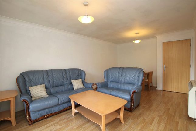 Quadrant Court, Reading photo 3