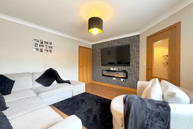 23, Finlayson Way, Coylton photo 2