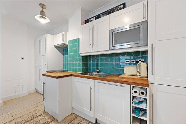 Flat for sale in Sinclair Gardens, Brook Green, London