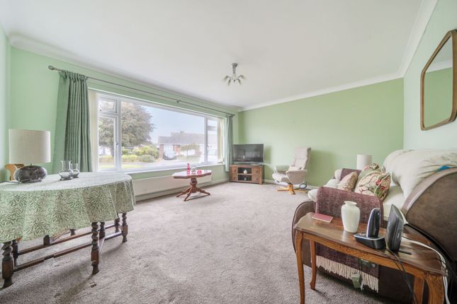 1 Worcester Close, Bognor Regis photo 2