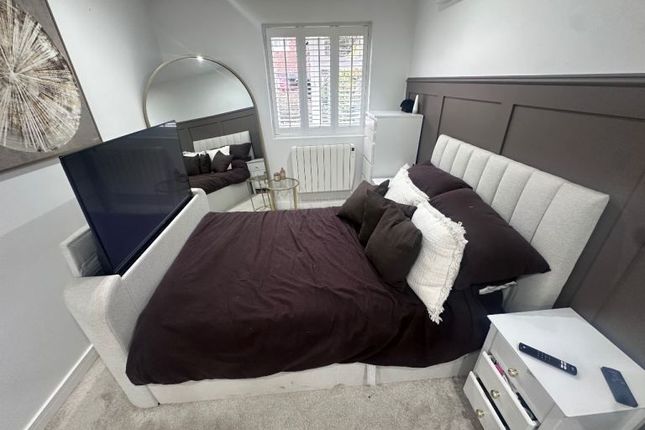 52 Francombe Grove, Bristol photo 5