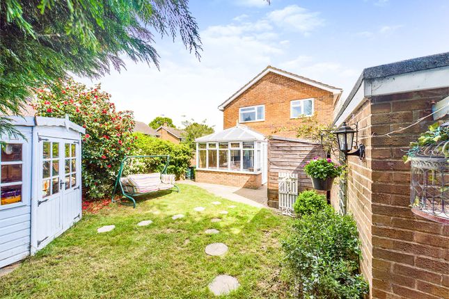 Thumbnail Detached house for sale in Sycamore Avenue, Horsham